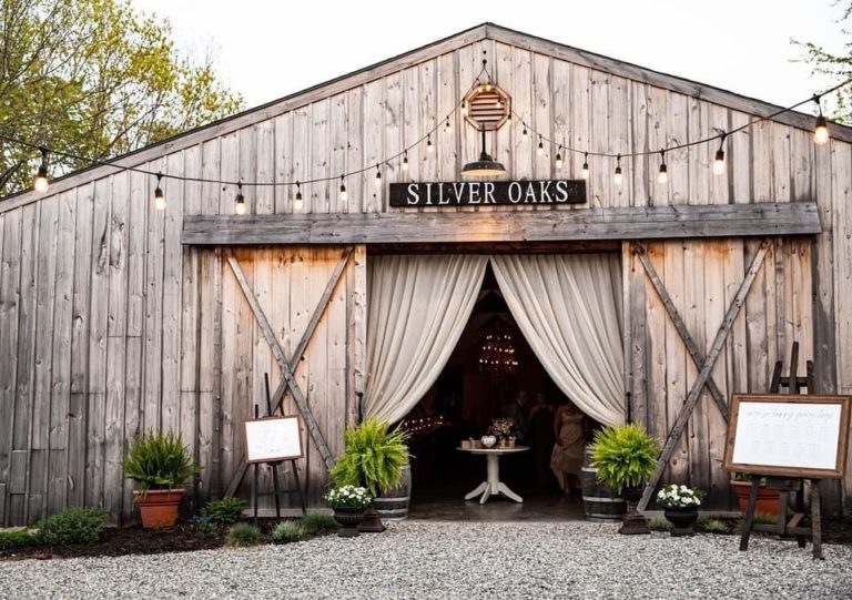 Tour The Barn At Silver Oaks Estate Maine Wedding Style Society 8420